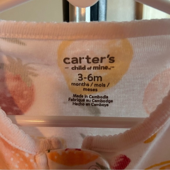 Carter's Footies Set of 2. Zipper. Green and Pink Floral & Fruit design. 3-6m - Picture 7 of 7